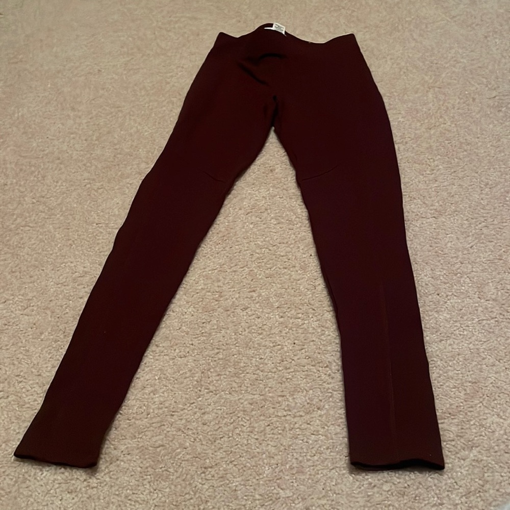 Maroon leggings